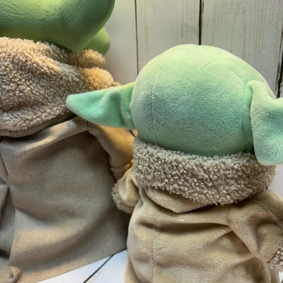 Star Wars Plush Baby Yoda Figure Grogu Doll Mattel 2 Good condition Mandalorian - Picture 9 of 13